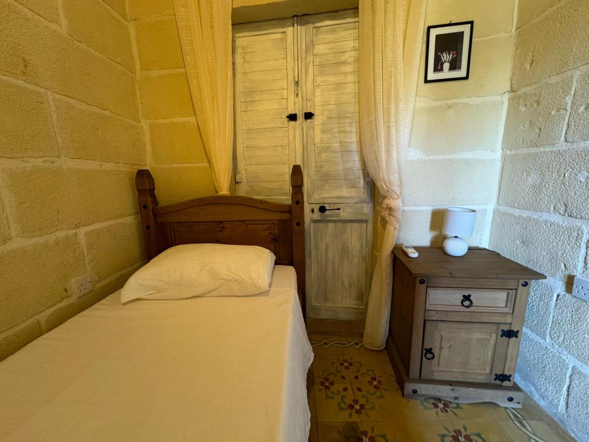 Tal-Kaptan Guest House วิกตอเรีย ภายนอก รูปภาพ