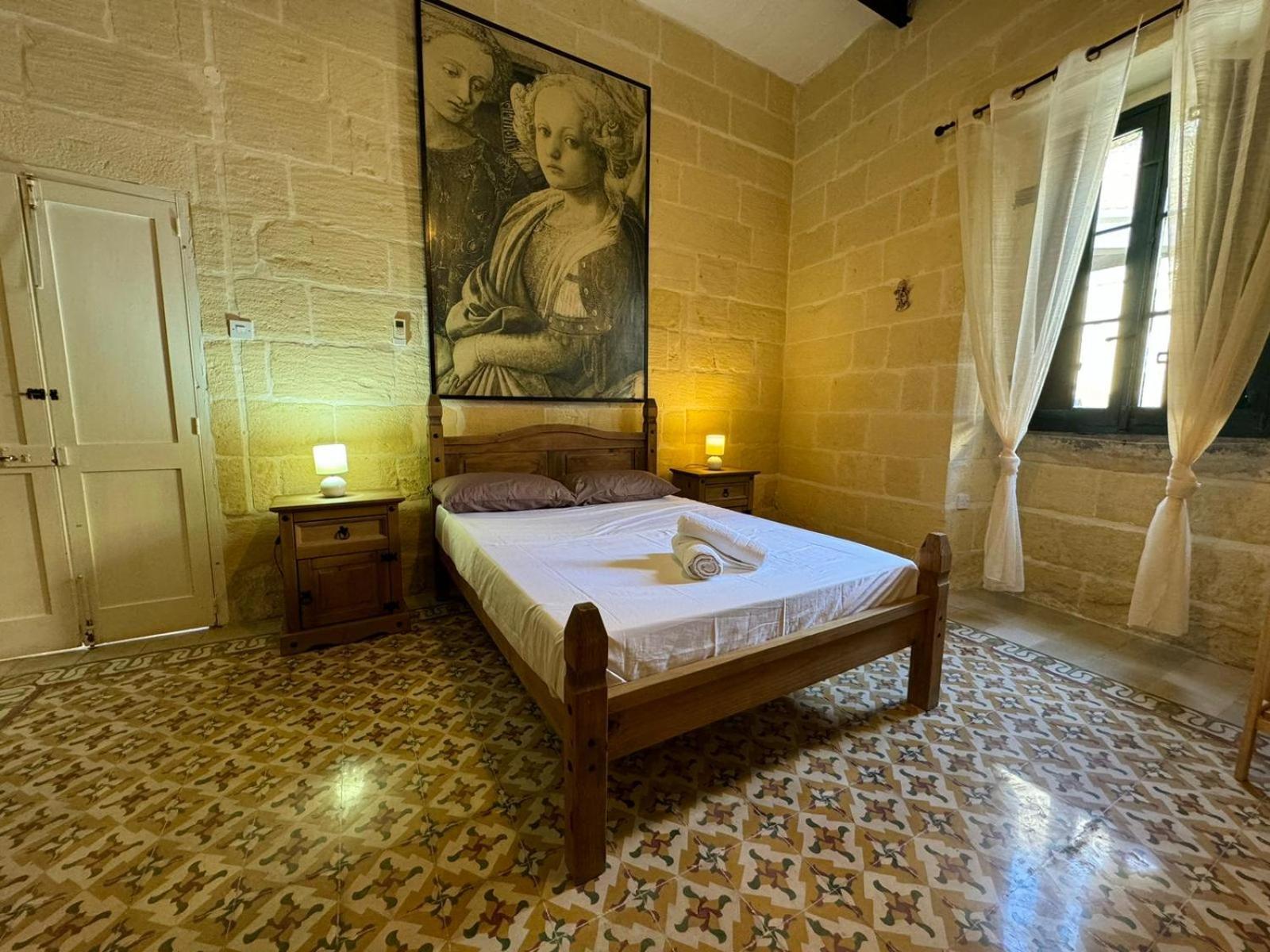 Tal-Kaptan Guest House วิกตอเรีย ภายนอก รูปภาพ