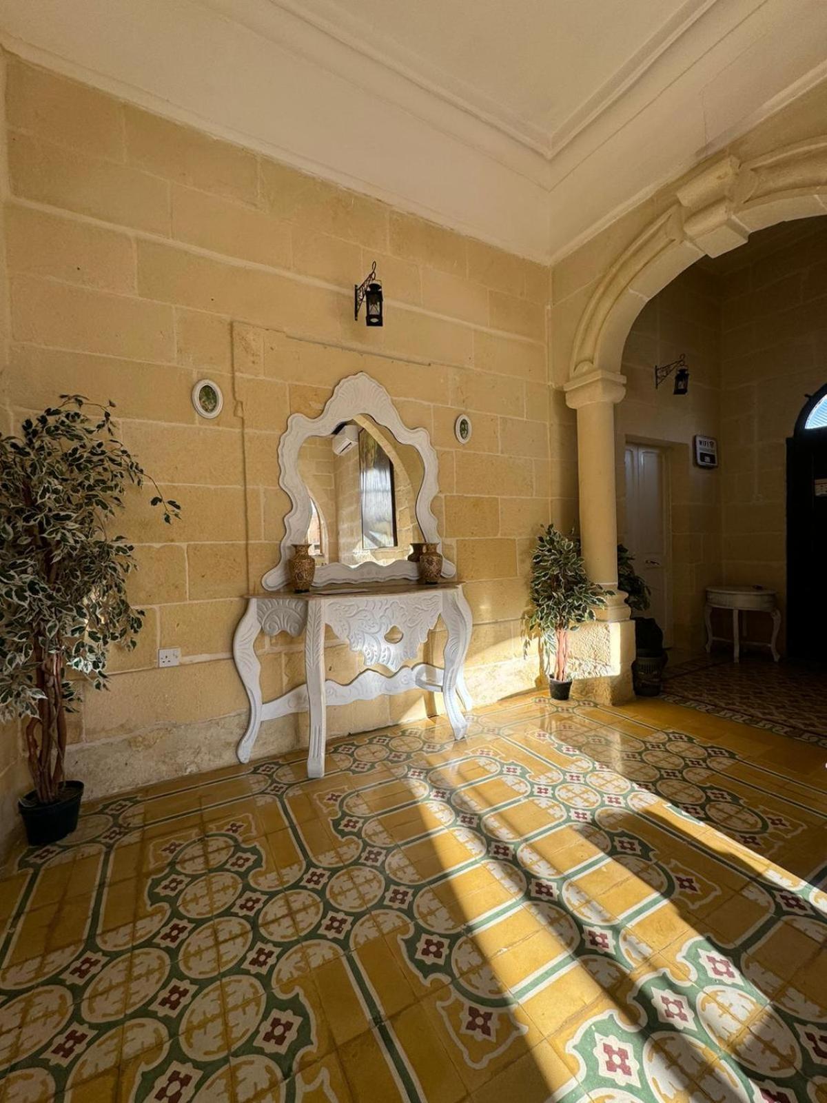 Tal-Kaptan Guest House วิกตอเรีย ภายนอก รูปภาพ