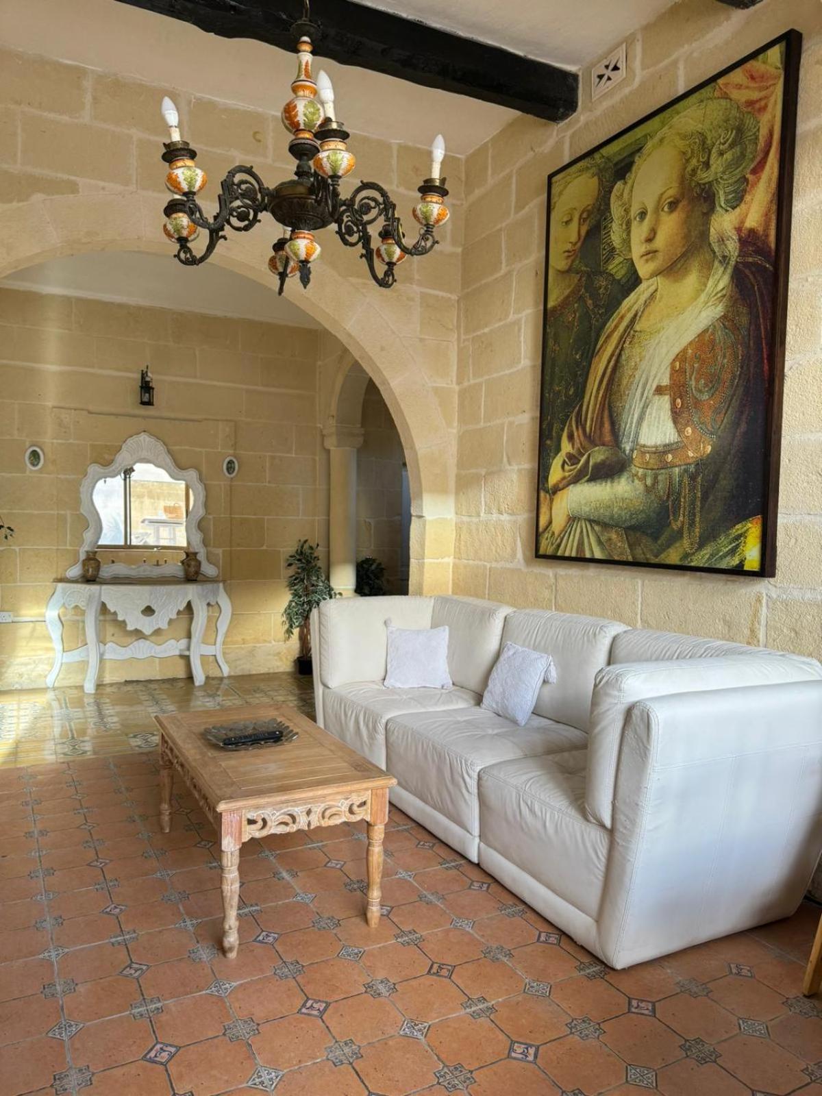 Tal-Kaptan Guest House วิกตอเรีย ภายนอก รูปภาพ